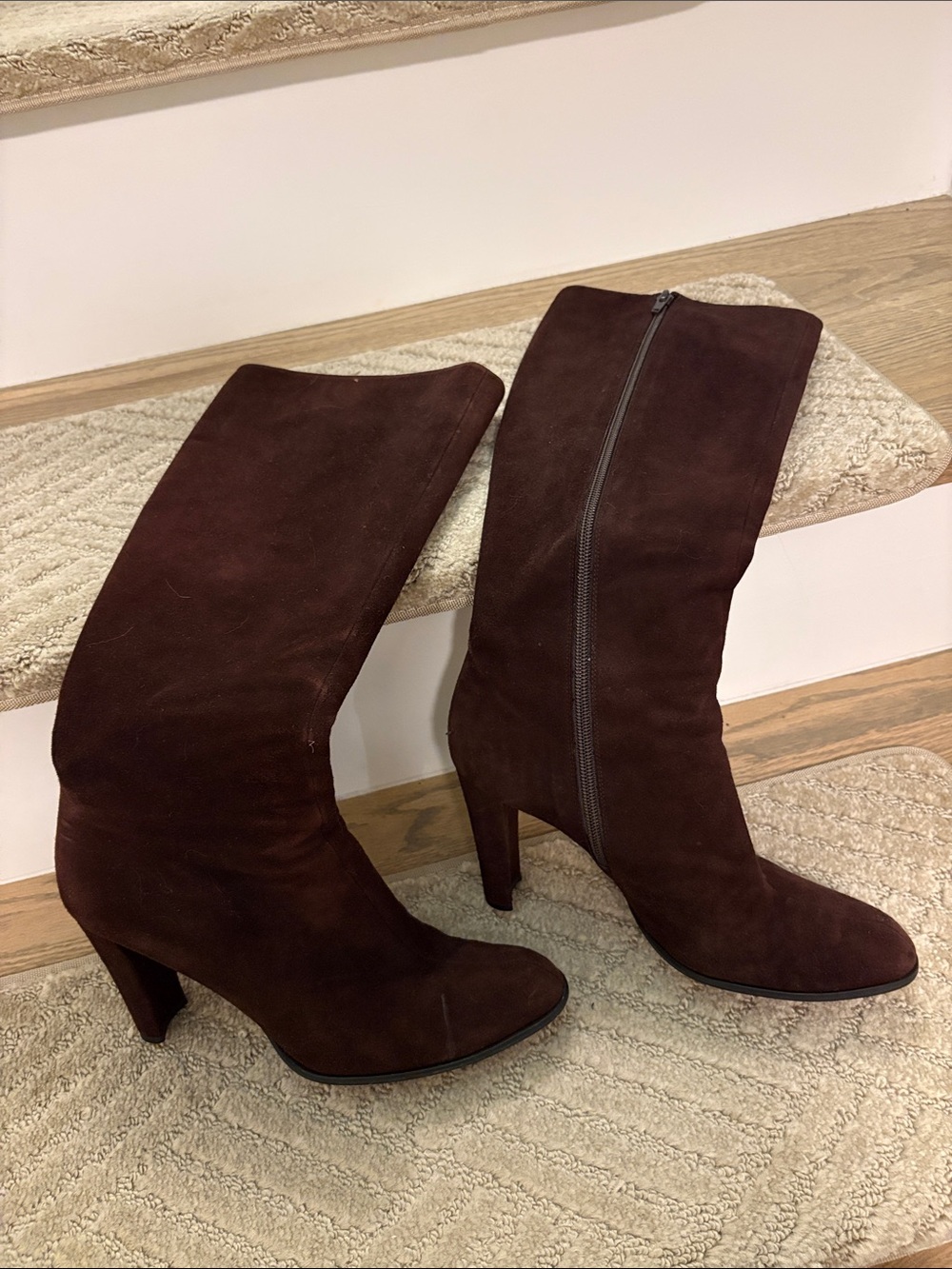 STUART WEITZMAN Brown Suede Boots